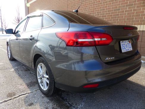 Used 2018 Ford Focus SE w/ Cold Weather Package image 7