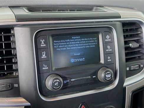 Used 2020 RAM 1500 Classic SLT AWD/4WD image 14