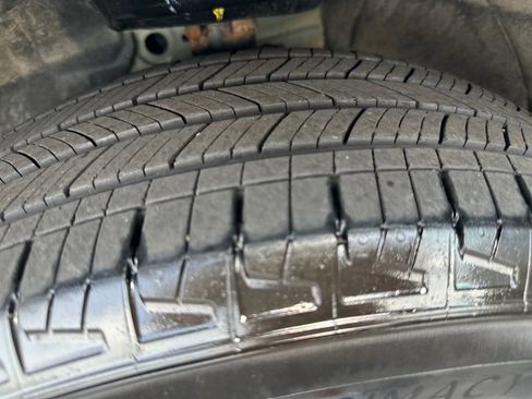 Used 2022 Chevrolet Equinox LT image 35