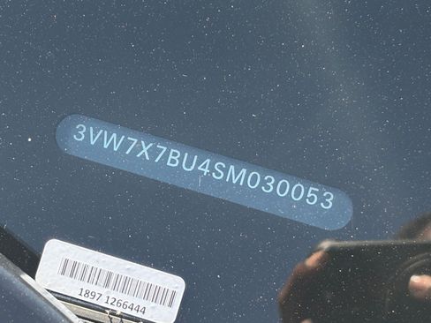 Used 2025 Volkswagen Jetta SE image 29