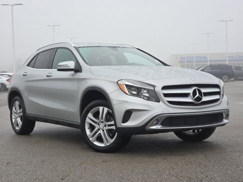 Used 2017 Mercedes-Benz GLA 250 GLA 250 image 2