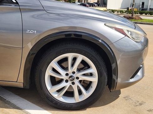 Used 2018 INFINITI QX30 image 8