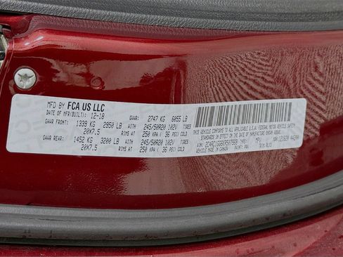 Used 2019 Chrysler Pacifica Limited w/ Advanced Safetytec Group FWD image 33