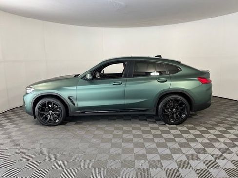 Used 2022 BMW X4 xDrive30i w/ Parking Assistance Package AWD/4WD image 4