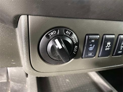 Used 2021 Nissan Frontier PRO-4X w/ Pro-4x Utility Package image 24