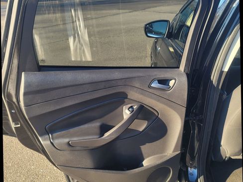 Used 2014 Ford Escape SE image 25