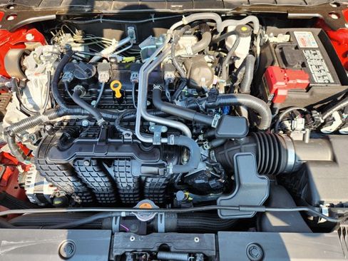 Certified 2025 Nissan Altima 2.5 SR AWD/4WD image 17
