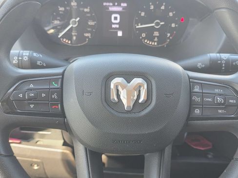Used 2025 RAM ProMaster 2500 w/ Convenience Group FWD image 31