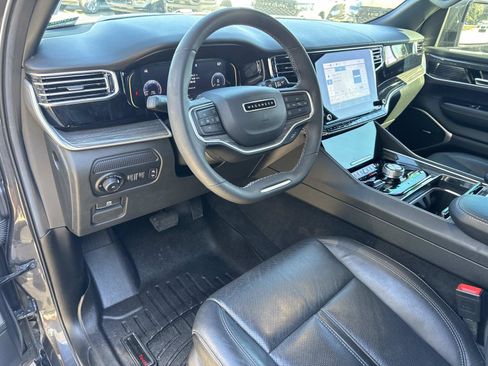 Used 2022 Jeep Wagoneer Series III w/ Convenience Group I image 17