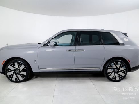 New 2026 Rolls-Royce Cullinan image 3