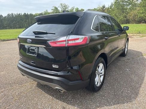 Used 2019 Ford Edge SEL w/ Equipment Group 201A image 2