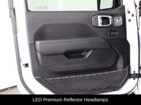 Used 2021 Jeep Wrangler Unlimited Sahara image 17