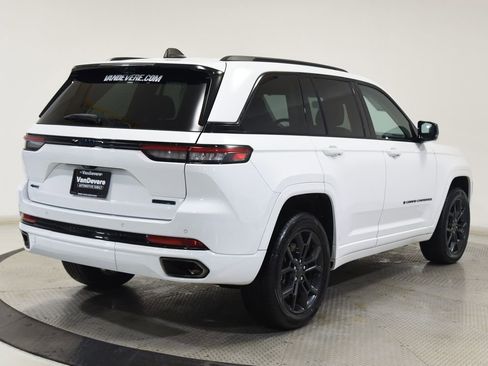 Used 2023 Jeep Grand Cherokee 30th Anniversary AWD/4WD image 14