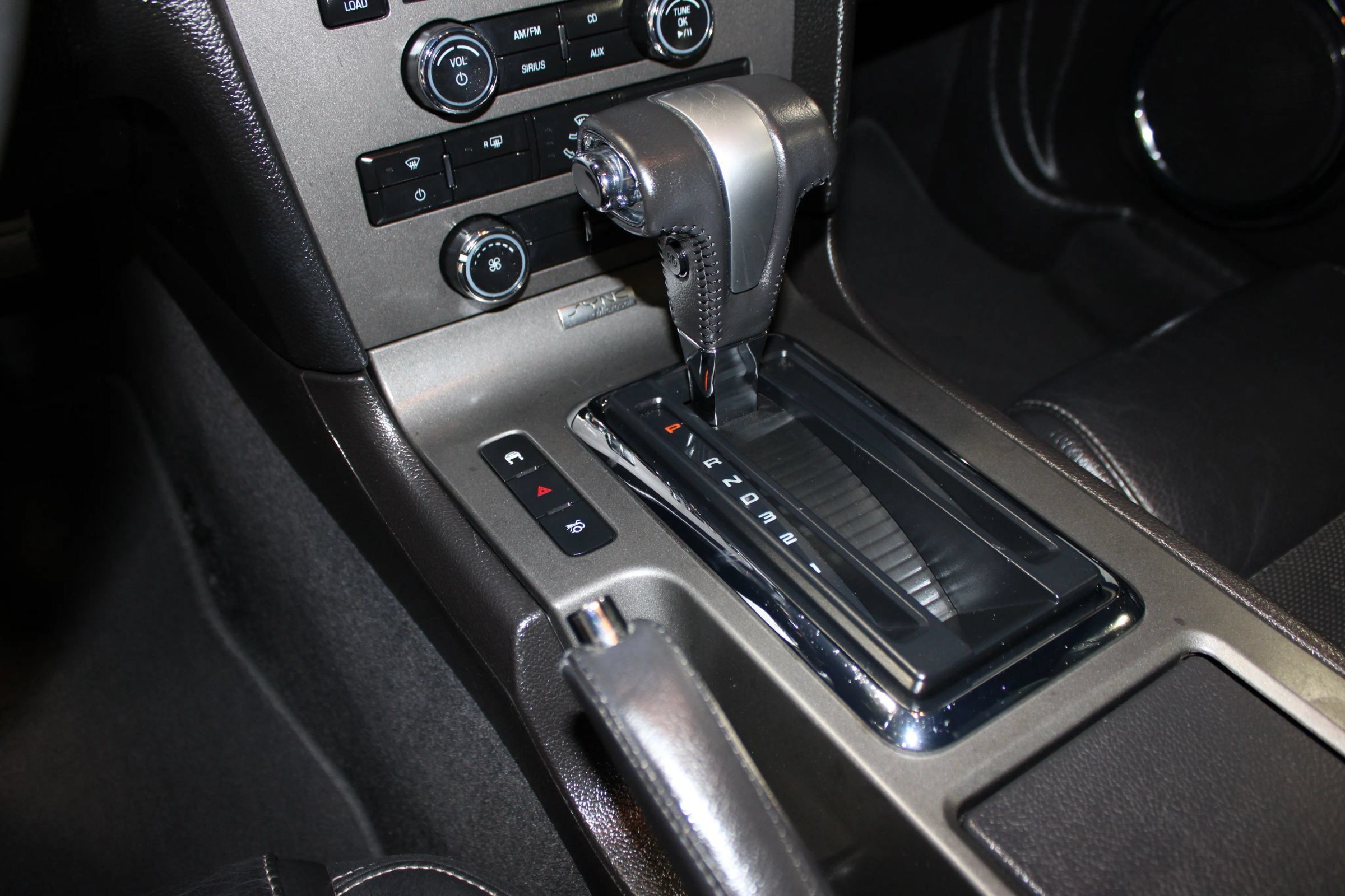 Used 2010 Ford Mustang Coupe RWD image 15