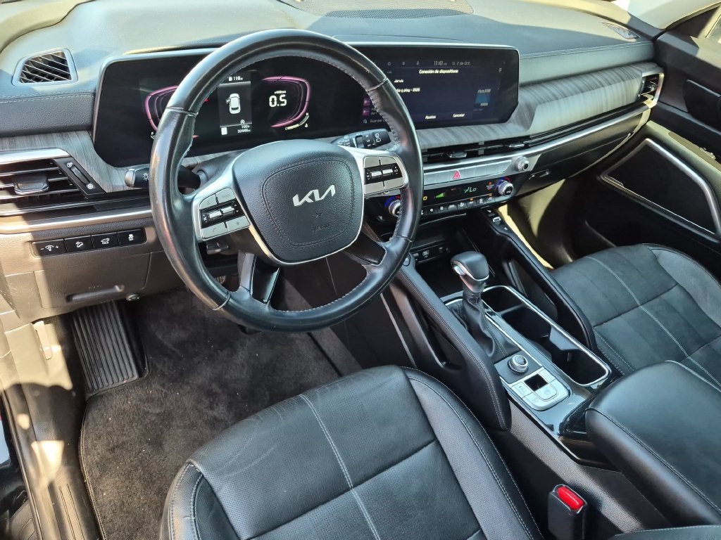 Used 2024 Kia Telluride EX FWD image 2