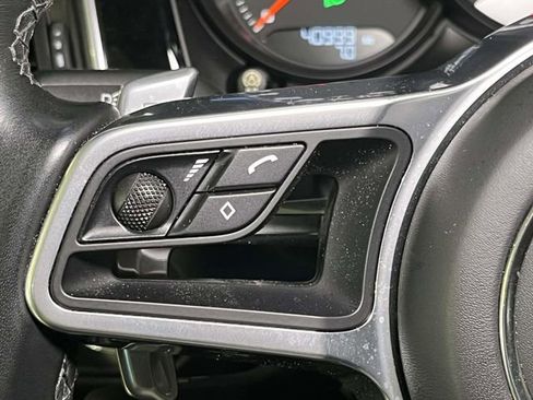 Certified 2018 Porsche Macan Turbo image 35
