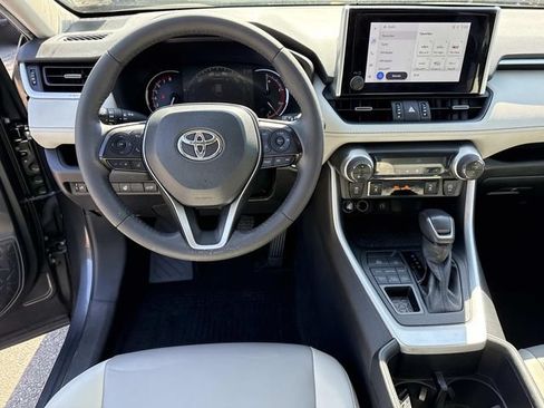 Used 2023 Toyota RAV4 XLE Premium AWD/4WD image 18