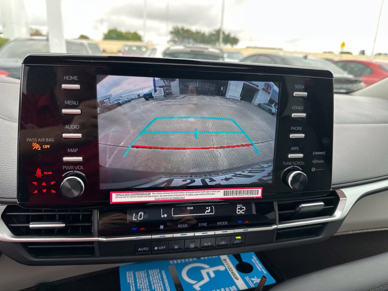 Used 2024 Toyota Sienna LE w/ LE Plus Package FWD image 6