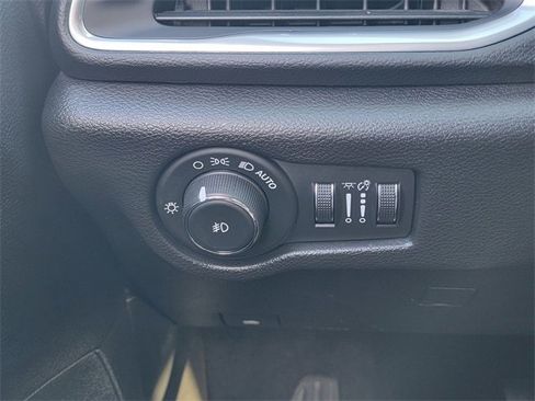 Used 2018 Chrysler Pacifica Touring Plus w/ S Appearance Package image 25