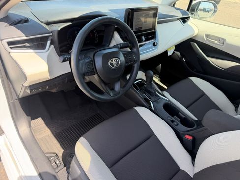 Used 2026 Toyota Corolla LE FWD image 14