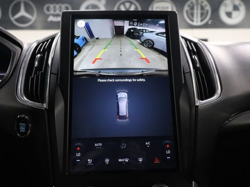 Used 2023 Ford Edge Titanium image 16