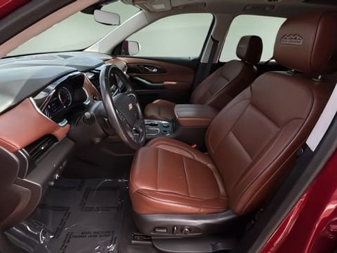 Used 2021 Chevrolet Traverse High Country AWD/4WD image 18