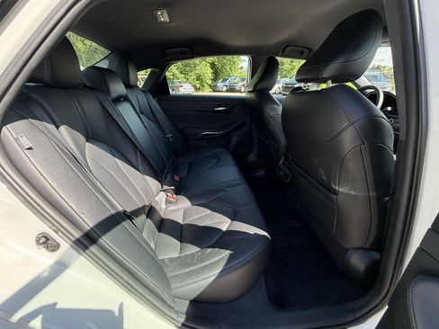 Used 2021 Toyota Avalon XLE FWD image 30