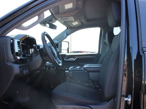 Used 2025 Chevrolet Silverado 2500 LT w/ Convenience Package AWD/4WD image 24