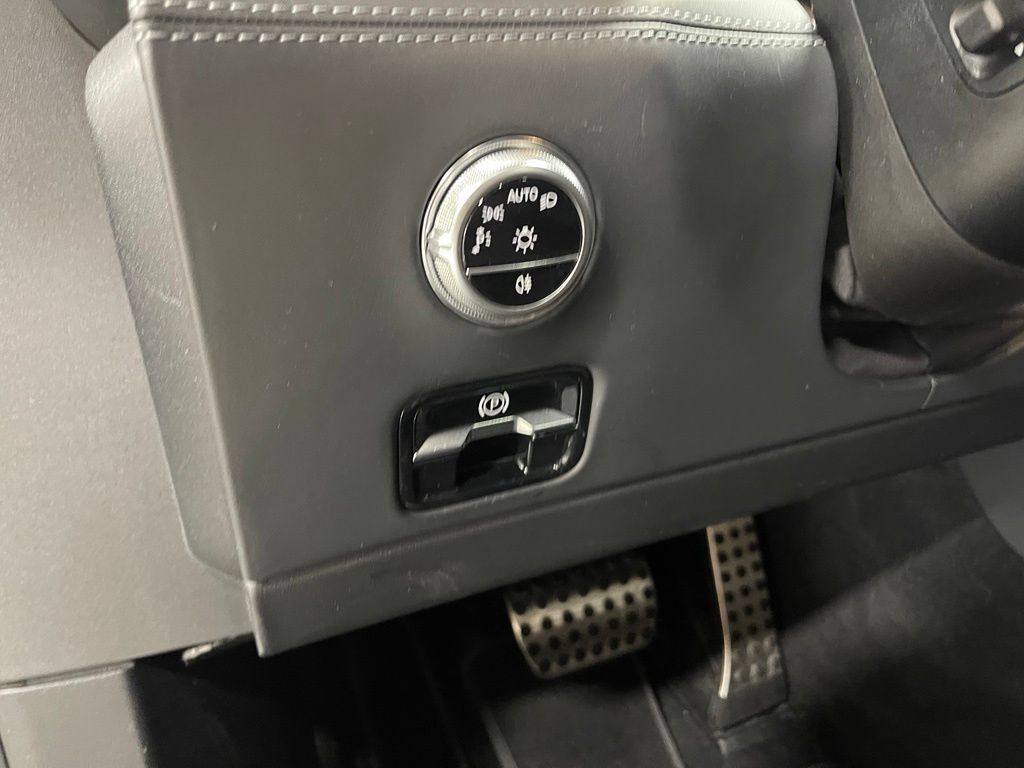 Used 2022 Mercedes-Benz SL 63 AMG 4MATIC image 23