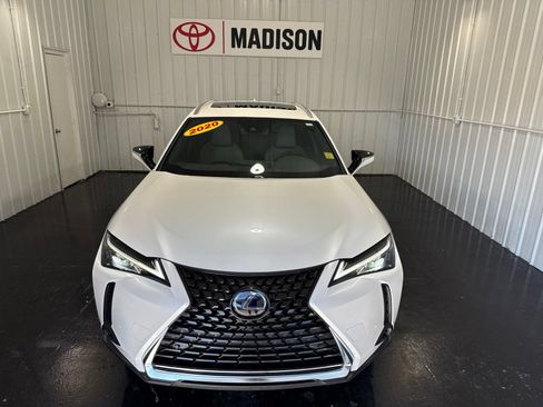 Used 2020 Lexus UX 250h w/ Premium Package AWD/4WD image 7
