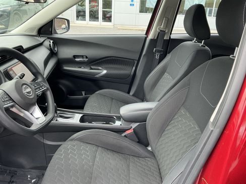 Used 2023 Nissan Kicks SV FWD image 10