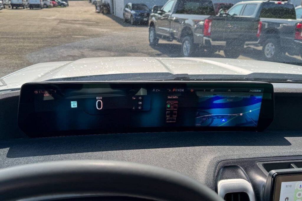 Used 2025 Ford Expedition Active AWD/4WD image 30