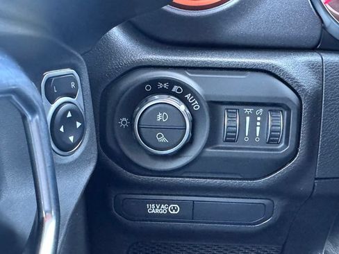 Used 2021 Jeep Gladiator Mojave AWD/4WD image 33