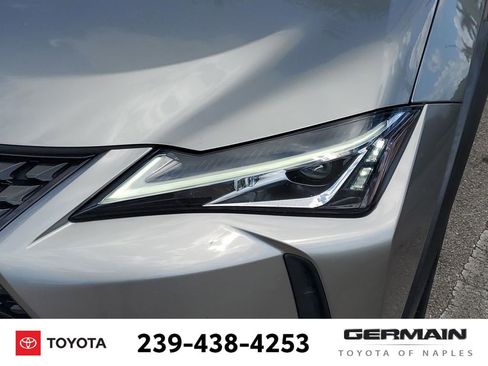 Used 2022 Lexus UX 200 w/ Accessory Package (Z2) image 15