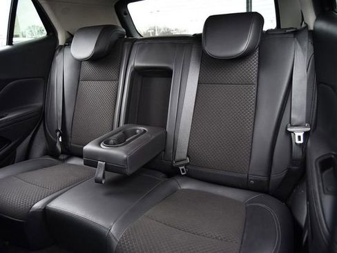 Used 2020 Buick Encore Preferred image 19