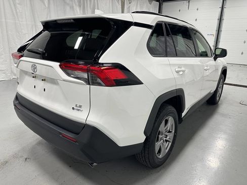 Used 2025 Toyota RAV4 LE AWD/4WD image 7