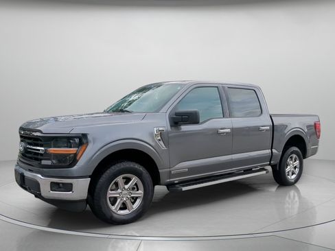 Certified 2025 Ford F150 XLT w/ Equipment Group 301A Standard AWD/4WD image 13