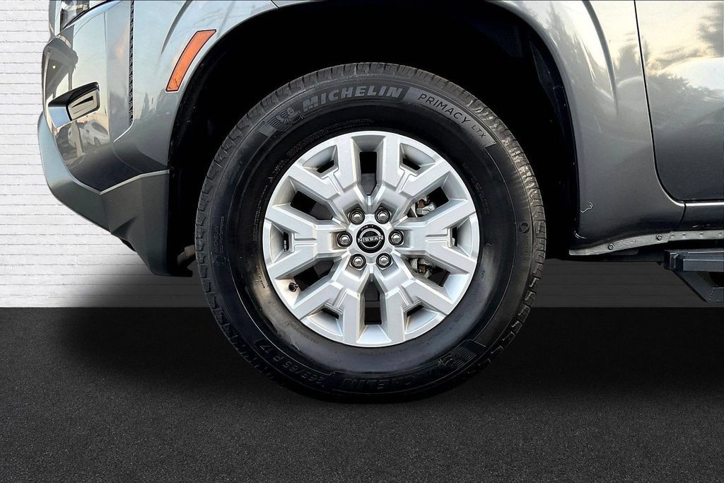 Used 2023 Nissan Frontier SV AWD/4WD image 30