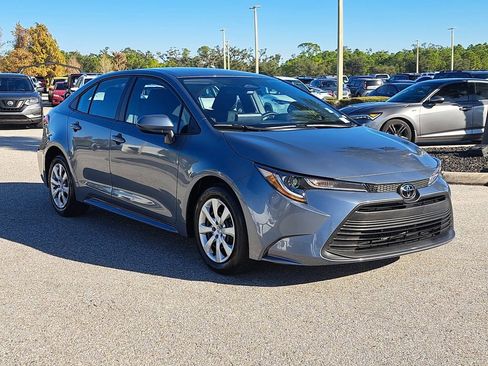 Certified 2025 Toyota Corolla LE image 2