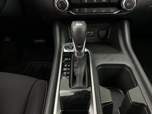 Used 2025 Nissan Sentra SV image 22