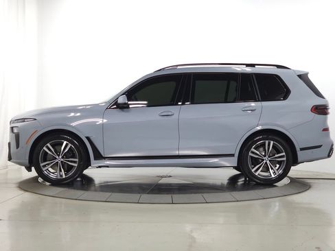 Used 2026 BMW X7 xDrive40i w/ M Sport Package AWD/4WD image 5