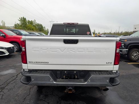 Used 2022 Chevrolet Silverado 2500 LTZ w/ LTZ Plus Package AWD/4WD image 5