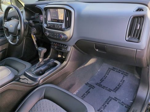 Certified 2021 Chevrolet Colorado Z71 w/ Z71 Midnight Edition image 28