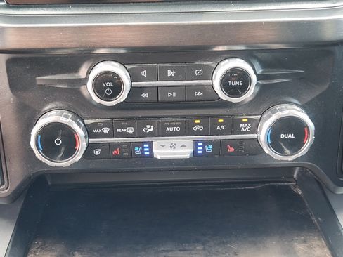 Used 2024 Ford F250 Lariat AWD/4WD image 19