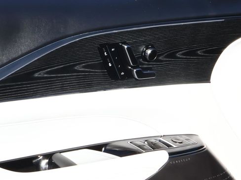 Certified 2024 Cadillac Lyriq Luxury image 20