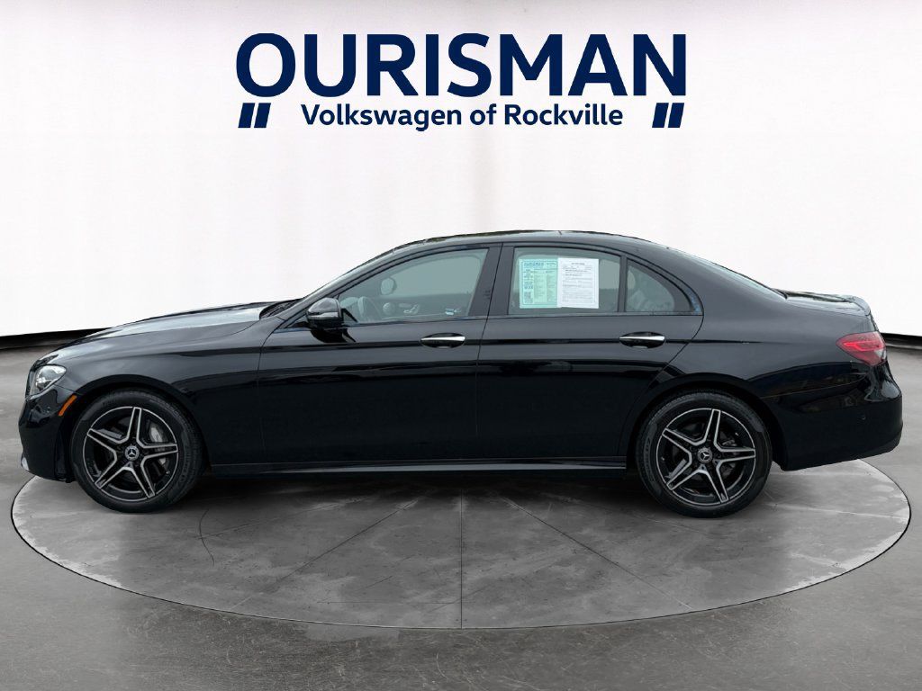 Used 2023 Mercedes-Benz E 350 4MATIC Sedan image 3