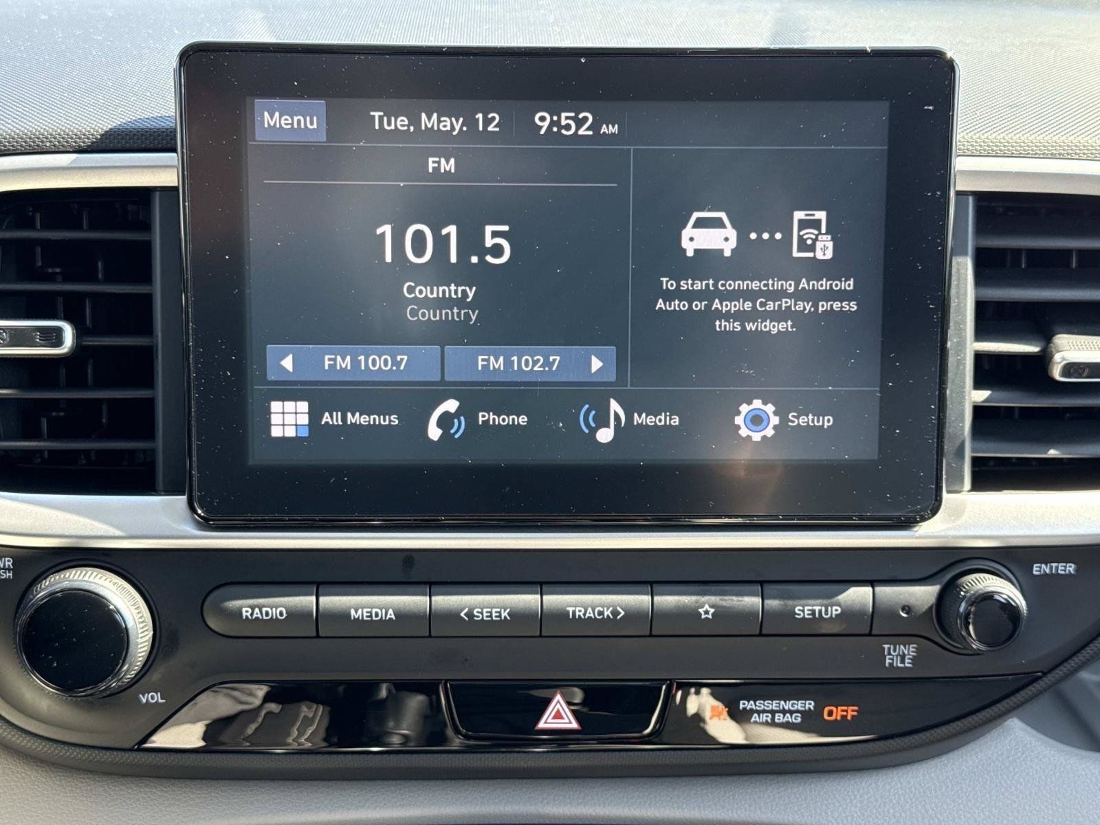 Used 2023 Hyundai Venue SEL w/ Cargo Package FWD image 5