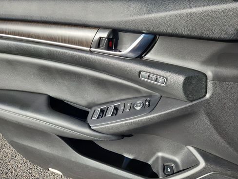 Used 2019 Honda Accord EX-L image 9
