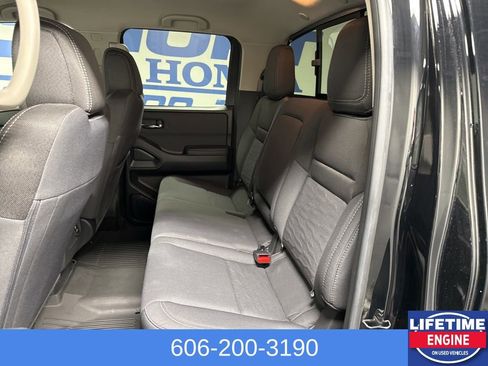Used 2024 Nissan Frontier SV w/ SV Convenience Package image 16