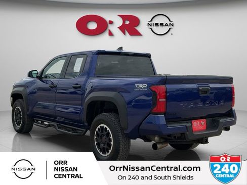Used 2024 Toyota Tacoma TRD Off-Road AWD/4WD image 7